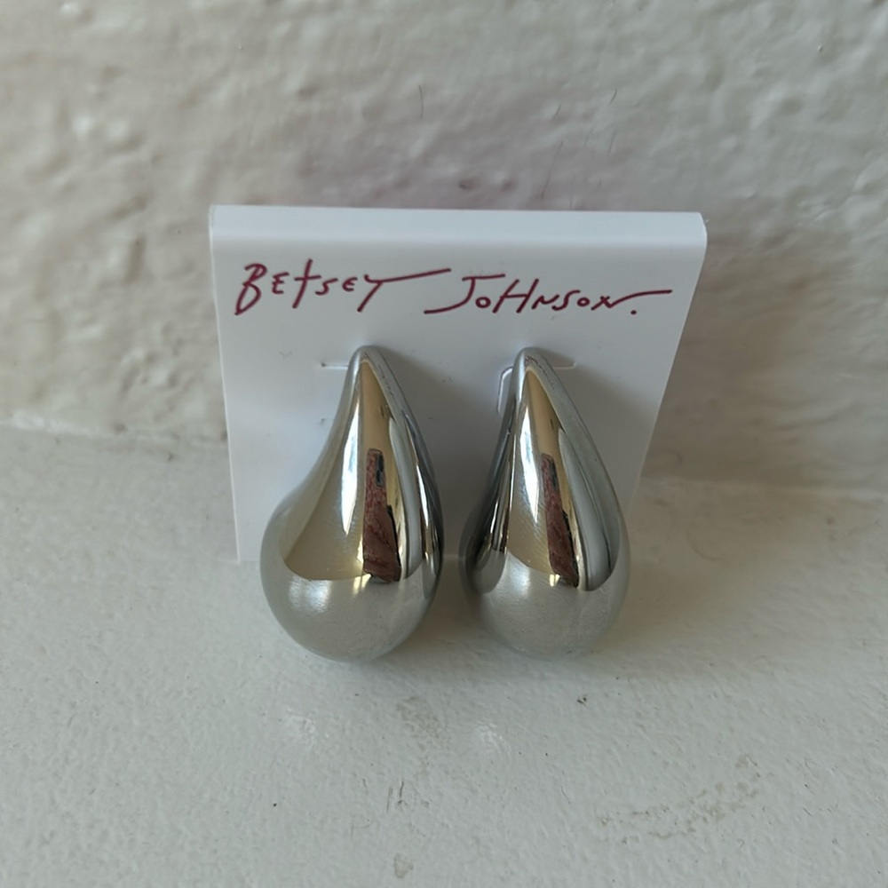FLASH SALE 🔥 Drop Earrings Silver